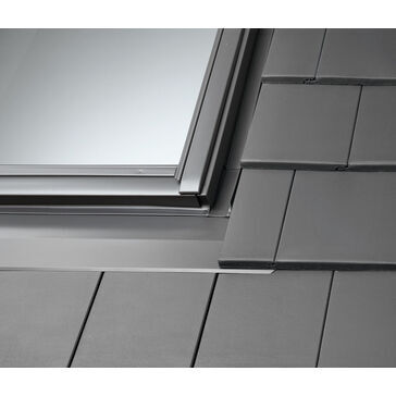 VELUX EDT FK06 2000 Flat Tile Flashing With Insulation - 66cm x 118cm