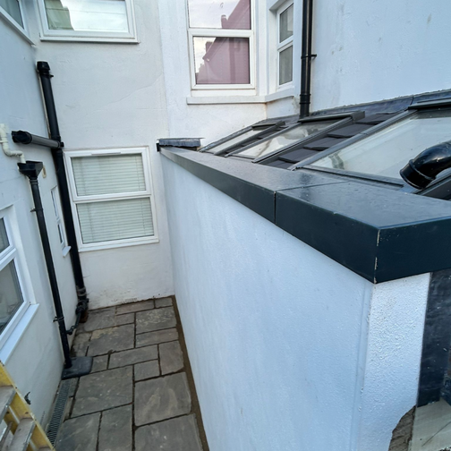 Customer image of Alumasc Skyline Aluminium Flat Roof Wall Coping - 3m (includes fixing straps)