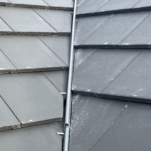 Customer image of Rooftec Stainless Steel Top C Roof Tile Clips - Pack of 50