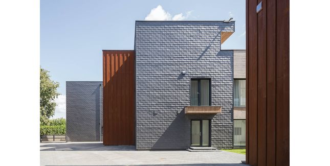 SSQ Matacouta Heavy Spanish Slate Roof Tile - Blue/Black (500mm x 250mm)