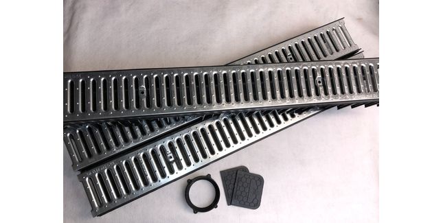 Wallbarn A15 Protecto-Drain Drainage Channel Garage Pack - 3m &amp; Accessory Set