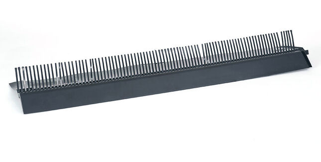 Timloc 900mm All-In-One Over Fascia Eaves Ventilation System &amp; Eaves Comb Filler - Pack of 10
